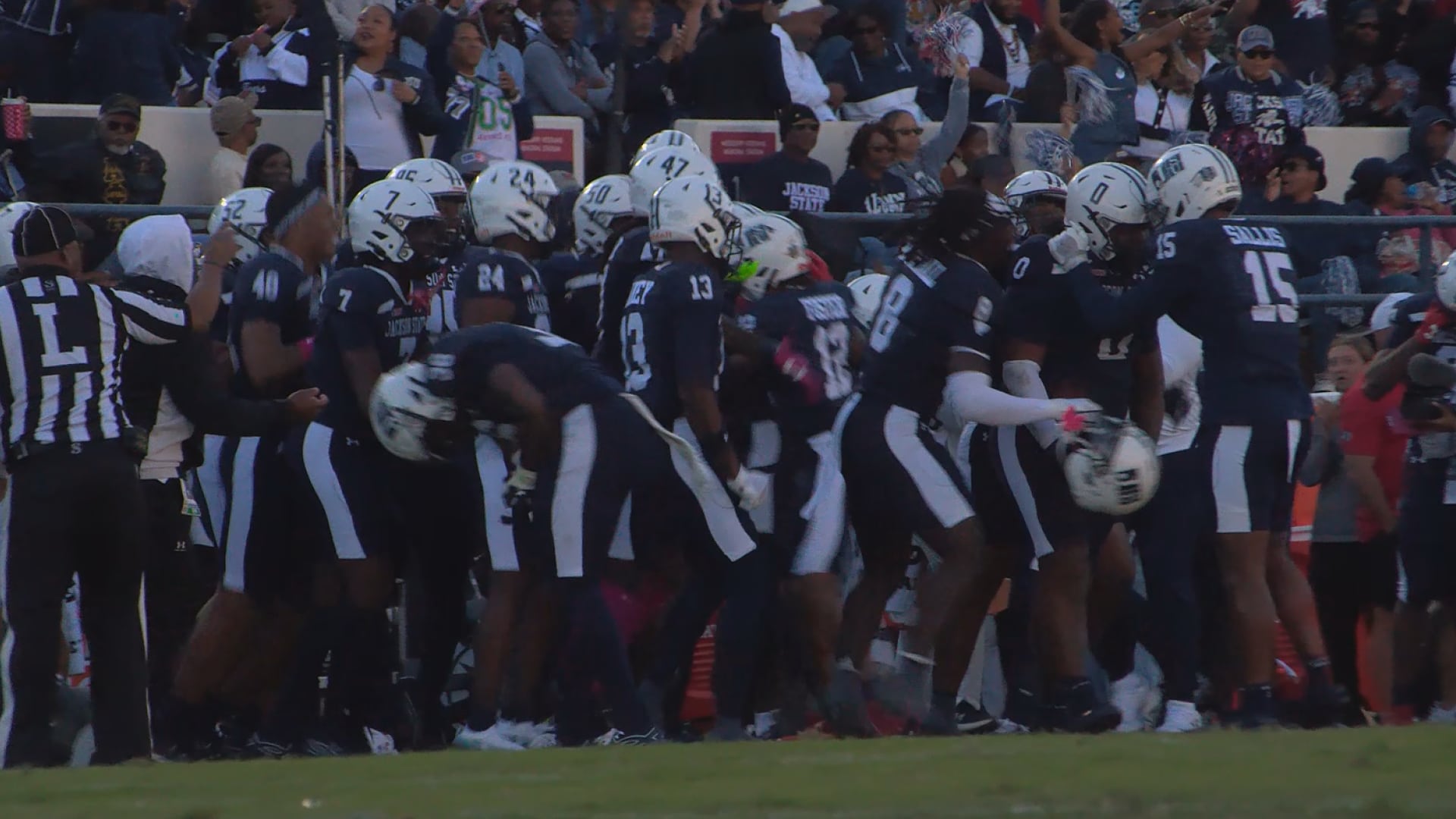 Five Turnovers Help Jackson State Defeat Florida A&M, 27-17