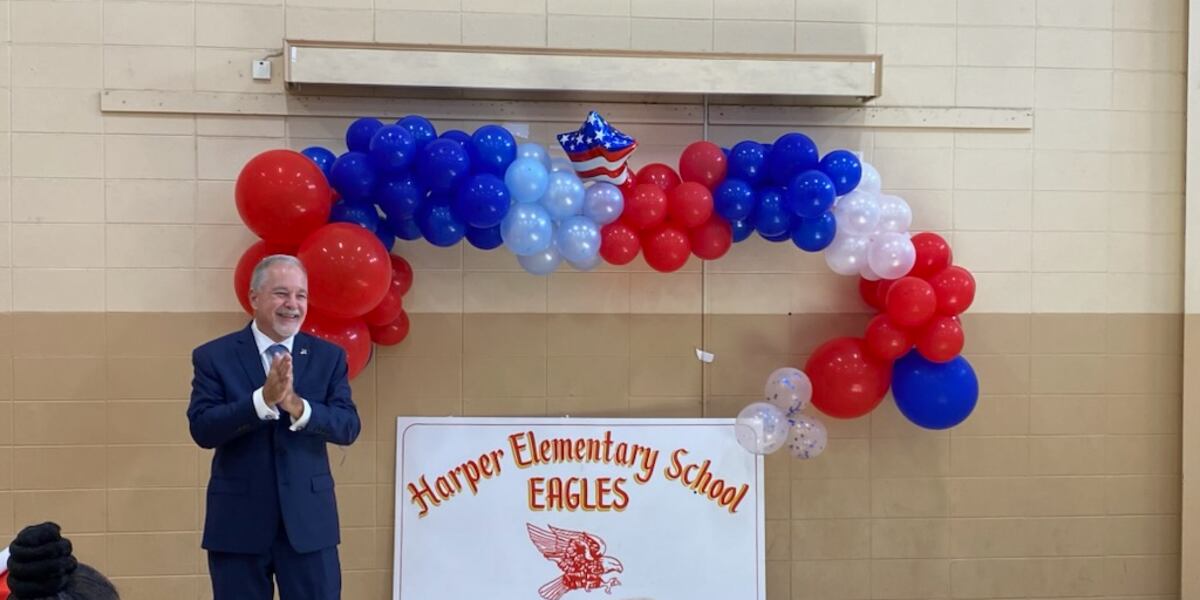 Harper Elementary School receives ‘Literacy Leader’ banner after being