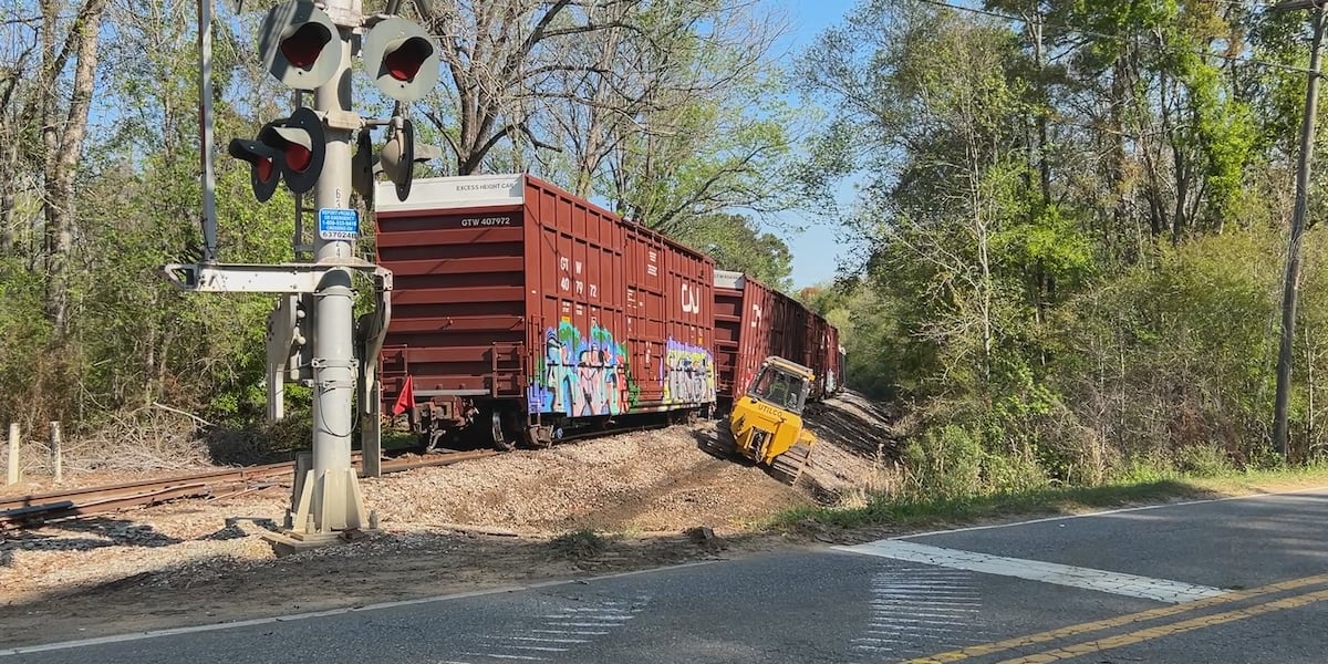 Tv 059 009 Thomas County railroad crossing still closed days after train derails