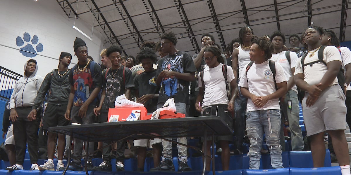 Godby wide receiver gives back to team through NIL deal